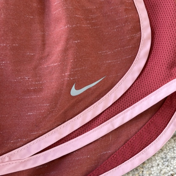 Pink & Maroon Nike Dri-fit Women’s Shorts size medium, includes liner - Picture 2 of 4